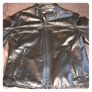 Used - Like new ~ Wilson’s Biker Leather jacket!